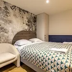 3 studios haut de gamme Immeuble chic centre